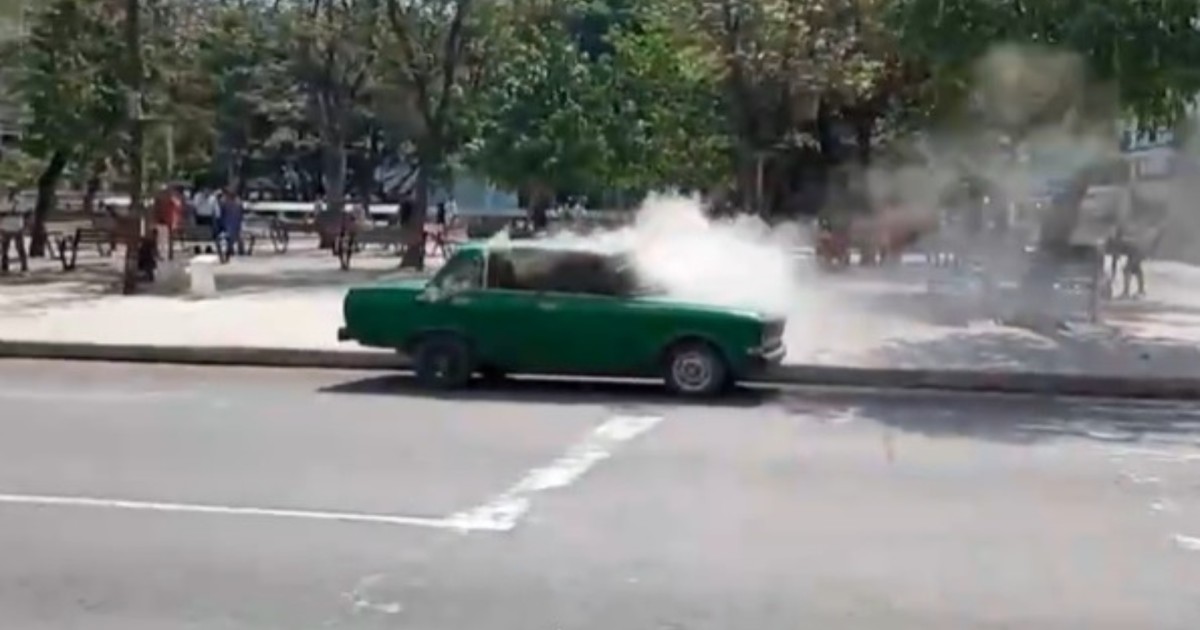 Video Se Incendia Un Auto En La Habana ADN Cuba video-se-incendia-un-auto-en-la-habana-adn-cuba
